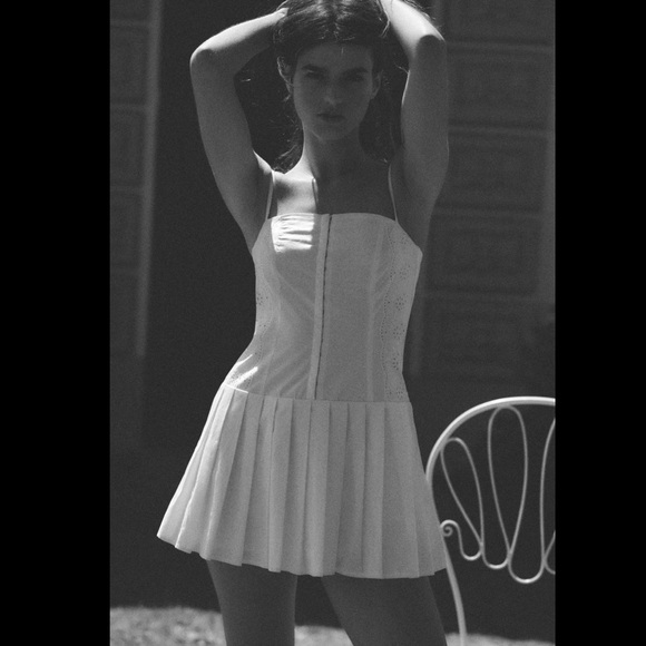 NWT ZARA SHORT EMBROIDERED DRESS - Picture 1 of 8